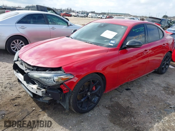 2020 Alfa Romeo Giulia z VIN ZARFAMAN3L7625180, wystawiony jako IAAI lot #41517401 z przebiegiem 43 010 mil mil oraz . Historia ofert i sprzedaży dostępna na DreamBid. Obrazek 18.