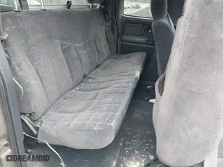 2001 Chevrolet Silverado 1500 LT with VIN 2GCEC19T711249322, listed as a IAAI auction lot 41556311 with 200,237 mi miles. Bid and sale history available at carsss.com. Image 8.