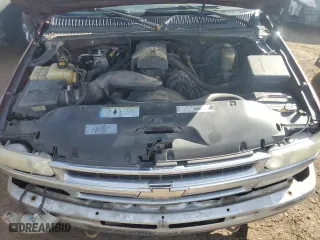2000 Chevrolet Suburban LS with VIN 3GNEC16T0YG166344, listed as a Copart auction lot 46359325 with 210,455 mi miles and Clean Title. Bid and sale history available at carsss.com. Image 12.