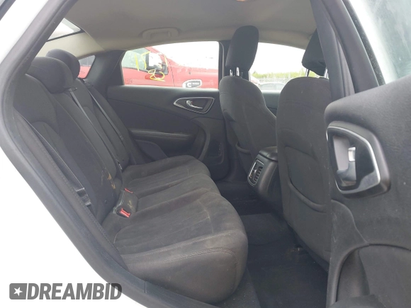 2015 Chrysler 200 Limited с VIN 1C3CCCABXFN588950, выставлен на аукционе IAAI как лот 42014371 с пробегом 152 928 миль миль и . История ставок и продаж доступна на DreamBid. Изображение 8.