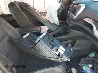 2021 GMC Terrain SLT z VIN 3GKALVEV4ML326829, wystawiony jako IAAI lot #38771065 z przebiegiem Nie podano mil oraz . Historia ofert i sprzedaży dostępna na DreamBid. Obrazek 5.