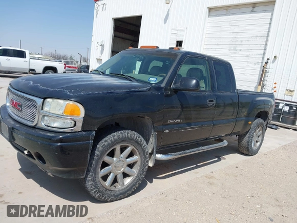 2003 GMC Sierra Denali z VIN 2GTFK69UX31160277, wystawiony jako IAAI lot #42056509 z przebiegiem 191 278 mil mil oraz . Historia ofert i sprzedaży dostępna na DreamBid. Obrazek 14.