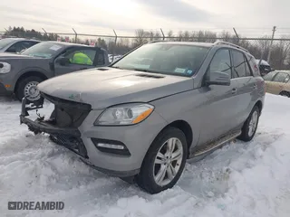 2013 Mercedes-Benz M-Class ML 350 with VIN 4JGDA5HB9DA230438, listed as a IAAI auction lot 41636641 with 106,422 mi miles. Bid and sale history available at carsss.com. Image 17.