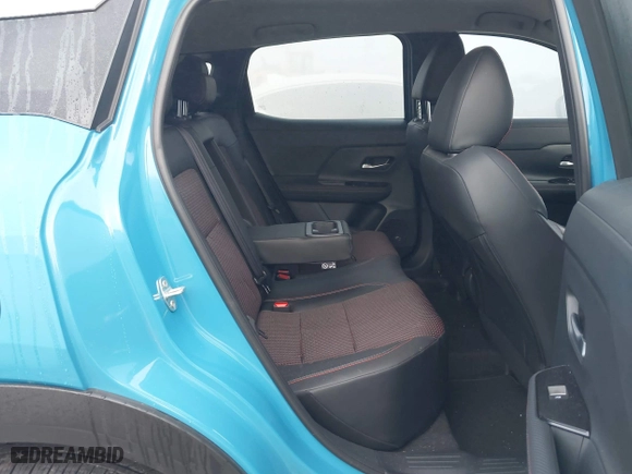 2025 Nissan Kicks SR with VIN 3N8AP6DA2SL335373, listed as a IAAI auction lot 41492889 with 4,900 mi miles. Bid and sale history available at carsss.com. Image 8.