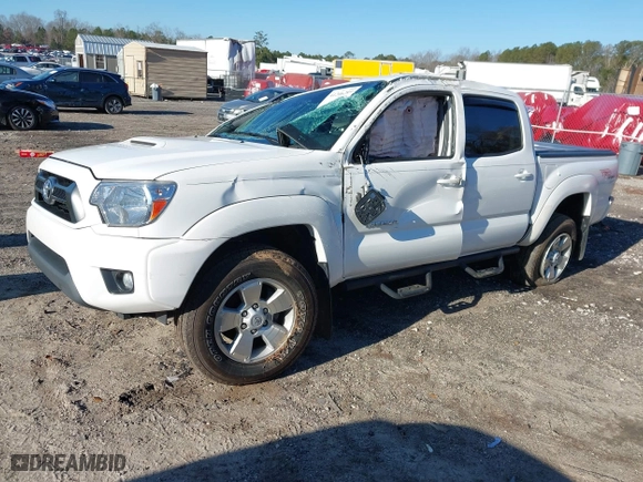 2013 Toyota Tacoma PreRunner with VIN 3TMJU4GN4DM150682, listed as a IAAI auction lot 41206289 with 66,179 mi miles. Bid and sale history available at carsss.com. Image 2.