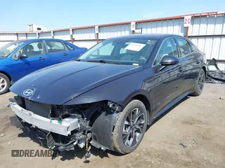2024 Hyundai Sonata SEL z VIN KMHL64JA1RA425997, wystawiony jako IAAI lot #42489381 z przebiegiem 21 474 mil mil oraz . Historia ofert i sprzedaży dostępna na DreamBid. Obrazek 18.