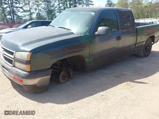 2007 Chevrolet Silverado 1500 Work Truck with VIN 1GCEC19XX7Z151727, listed as a IAAI auction lot 41886136 with 179,715 mi miles. Bid and sale history available at carsss.com. Image 2.