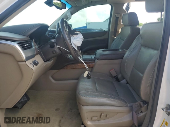 2017 Chevrolet Suburban Premier с VIN 1GNSCJKC6HR384877, выставлен на аукционе Copart как лот 58980085 с пробегом 85 231 миль миль и Списание • Salvage title. История ставок и продаж доступна на DreamBid. Изображение 7.