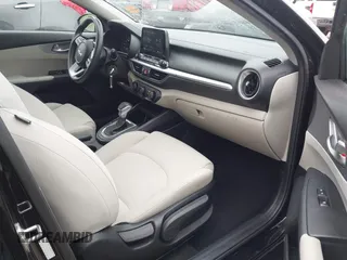 2022 Kia Forte LXS z VIN 3KPF24AD4NE450309, wystawiony jako IAAI lot #42066381 z przebiegiem 43 314 mil mil oraz . Historia ofert i sprzedaży dostępna na DreamBid. Obrazek 5.
