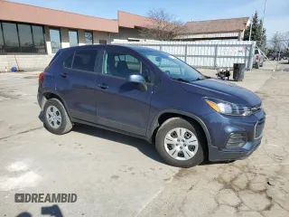 2019 Chevrolet Trax LS with VIN 3GNCJKSB7KL161155, listed as a Copart auction lot 49482395 with 57,465 mi miles and Salvage Title. Bid and sale history available at carsss.com. Image 4.
