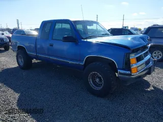 1997 Chevrolet Silverado 1500 with VIN 2GCEK19R8V1141126, listed as a IAAI auction lot 41714771 with 261,347 mi miles and . Bid and sale history available at DreamBid. Image 1.
