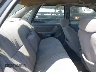 1994 Ford Taurus GL z VIN 1FALP5242RG144553, wystawiony jako IAAI lot #42084759 z przebiegiem 45 059 mil mil oraz . Historia ofert i sprzedaży dostępna na DreamBid. Obrazek 8.