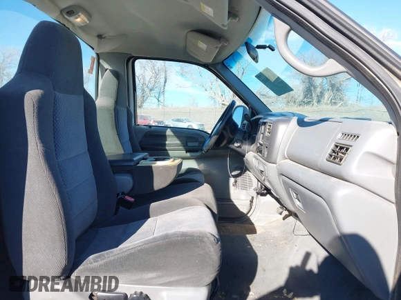 2002 Ford Super Duty F-250 XL with VIN 1FTNF20L12EB69721, listed as a IAAI auction lot 41324860 with 232,751 mi miles. Bid and sale history available at carsss.com. Image 5.
