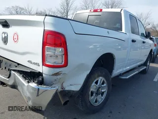 2022 Ram 2500 Tradesman with VIN 3C6UR5CL5NG222389, listed as a IAAI auction lot 38798981 with 62,755 mi miles. Bid and sale history available at carsss.com. Image 6.