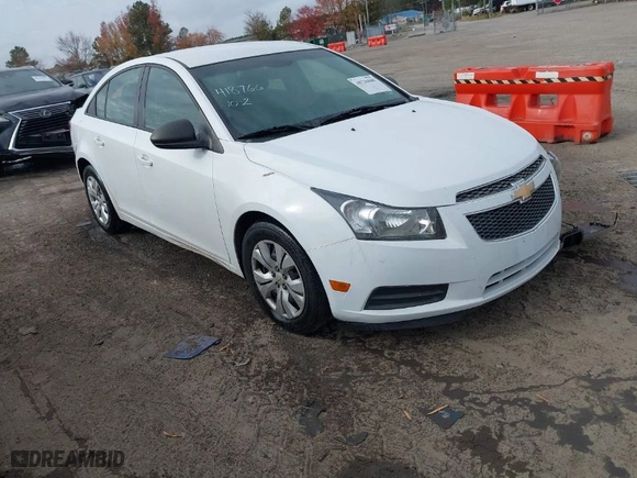 2013 Chevrolet Cruze LS with VIN 1G1PA5SHXD7220764, listed as a IAAI auction lot 40736688 with 100,969 mi miles. Bid and sale history available at carsss.com. Image 1.