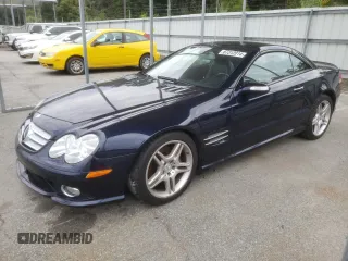 2008 Mercedes-Benz SL 550 z VIN WDBSK71F88F139931, wystawiony jako Copart lot #67312014 z przebiegiem 117 877 mil mil oraz Szkoda całkowita • Salvage title. Historia ofert i sprzedaży dostępna na DreamBid. Obrazek 1.