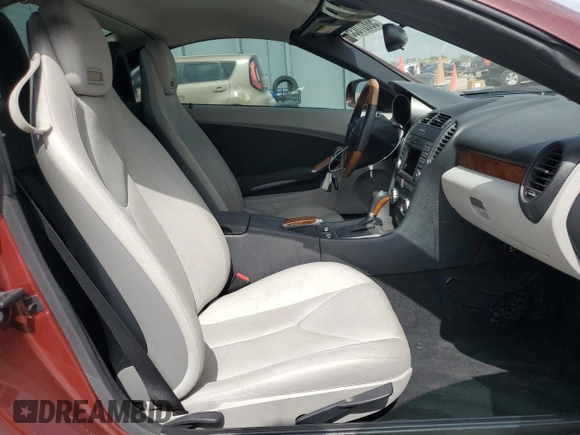 2009 Mercedes-Benz SLK 350 z VIN WDBWK58F49F209793, wystawiony jako Copart lot #58807035 z przebiegiem 58 005 mil mil oraz Szkoda całkowita • Salvage title. Historia ofert i sprzedaży dostępna na DreamBid. Obrazek 10.