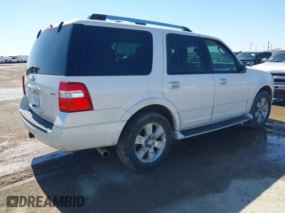 2011 Ford Expedition Limited with VIN 1FMJU1K53BEF45490, listed as a IAAI auction lot 41770961 with 227,256 mi miles. Bid and sale history available at carsss.com. Image 4.