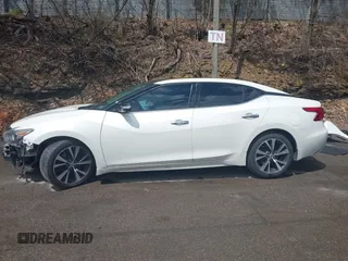 2017 Nissan Maxima SV z VIN 1N4AA6AP3HC434557, wystawiony jako IAAI lot #42203547 z przebiegiem 121 518 mil mil oraz . Historia ofert i sprzedaży dostępna na DreamBid. Obrazek 14.
