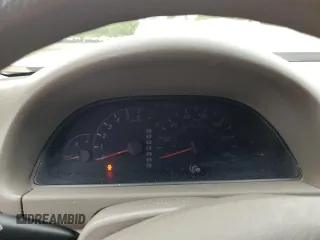 2005 Toyota Camry STD z VIN 4T1BE32K75U522999, wystawiony jako Copart lot #59615405 z przebiegiem Nie podano mil oraz Nie do naprawy • Non repairable. Historia ofert i sprzedaży dostępna na DreamBid. Obrazek 9.