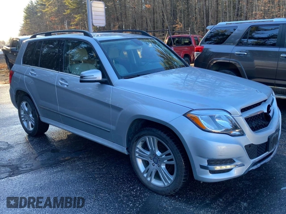 2013 Mercedes-Benz GLK 250 with VIN WDCGG0EBXDG108931, listed as a Copart auction lot 41338275 with 39,825 mi miles and Clean Title. Bid and sale history available at DreamBid. Image 1.
