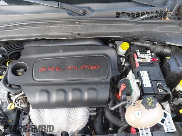 2017 Jeep Renegade Latitude with VIN ZACCJBBB9HPE91033, listed as a IAAI auction lot 41796937 with 87,760 mi miles and . Bid and sale history available at DreamBid. Image 10.