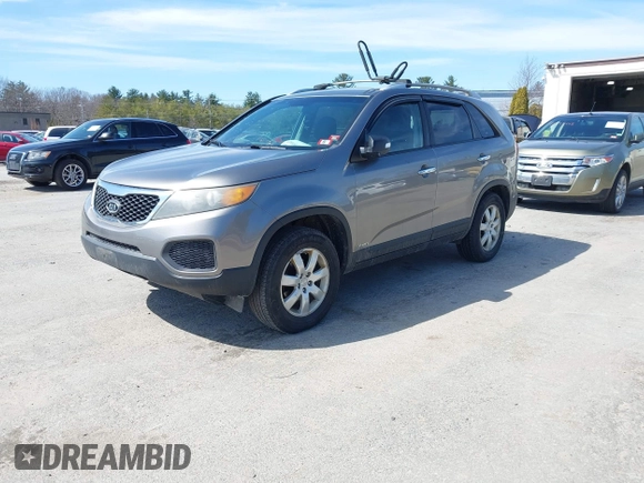 2011 Kia Sorento LX with VIN 5XYKTCA12BG123322, listed as a IAAI auction lot 41931012 with 148,765 mi miles. Bid and sale history available at carsss.com. Image 2.