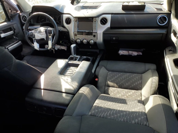 2018 Toyota Tundra 4WD SR5 with VIN 5TFDW5F18JX728090, listed as a Copart auction lot 78241404 with 0 mi miles and Salvage Title. Bid and sale history available at carsss.com. Image 8.