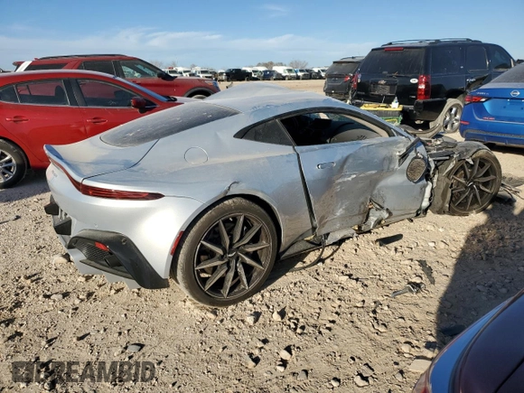 2019 Aston Martin Vantage z VIN SCFSMGAW9KGN00355, wystawiony jako Copart lot #42328315 z przebiegiem Nie podano mil oraz Nie do naprawy • Non repairable. Historia ofert i sprzedaży dostępna na DreamBid. Obrazek 3.