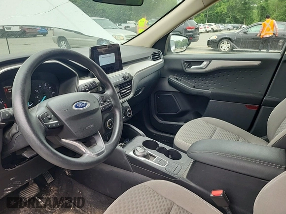 2020 Ford Escape SE with VIN 1FMCU9G63LUB84469, listed as a IAAI auction lot 42547664 with 58,786 mi miles and . Bid and sale history available at DreamBid. Image 13.