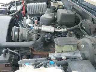 2000 Cadillac Escalade with VIN 1GYEK63R4YR200782, listed as a IAAI auction lot 42826338 with 250,610 mi miles and . Bid and sale history available at DreamBid. Image 19.