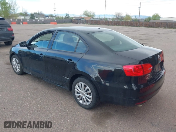 2012 Volkswagen Jetta S с VIN 3VW1K7AJ9CM326666, выставлен на аукционе IAAI как лот 42140143 с пробегом 138 919 миль миль и . История ставок и продаж доступна на DreamBid. Изображение 3.