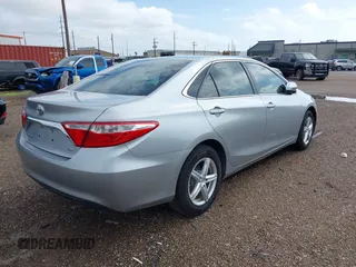 2015 Toyota Camry XLE with VIN 4T1BF1FK1FU475840, listed as a IAAI auction lot 41916282 with 104,881 mi miles. Bid and sale history available at carsss.com. Image 4.