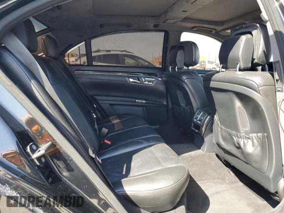 2012 Mercedes-Benz S 63 AMG z VIN WDDNG7EB5CA489259, wystawiony jako Copart lot #73307794 z przebiegiem 191 367 mil mil oraz Szkoda całkowita • Salvage title. Historia ofert i sprzedaży dostępna na DreamBid. Obrazek 10.
