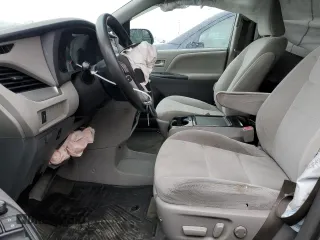 2016 Toyota Sienna LE with VIN 5TDJK3DC7GS128568, listed as a Copart auction lot 84091654 with 0 mi miles and Salvage Title. Bid and sale history available at carsss.com. Image 7.