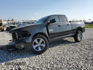 2018 Ram 1500 Tradesman z VIN 1C6RR7FG1JS345111, wystawiony jako Copart lot #45126375 z przebiegiem 63 452 mil mil oraz Szkoda całkowita • Salvage title. Historia ofert i sprzedaży dostępna na DreamBid. Obrazek 1.