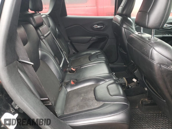 2019 Jeep Cherokee Latitude Plus z VIN 1C4PJLLN1KD382751, wystawiony jako Copart lot #83994964 z przebiegiem 103 215 mil mil oraz Czysty tytuł • Clean title. Historia ofert i sprzedaży dostępna na DreamBid. Obrazek 11.