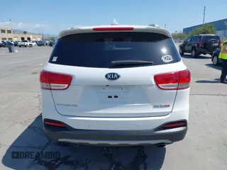 2017 Kia Sorento EX with VIN 5XYPHDA1XHG277668, listed as a IAAI auction lot 42178919 with 118,189 mi miles and . Bid and sale history available at carsss.com. Image 16.