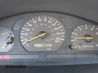 2001 Mitsubishi Galant ES z VIN 4A3AA46G61E145767, wystawiony jako IAAI lot #42492873 z przebiegiem 178 351 mil mil oraz . Historia ofert i sprzedaży dostępna na DreamBid. Obrazek 7.