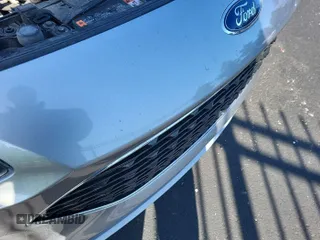 2021 Ford Escape SE z VIN 1FMCU0G66MUA03118, wystawiony jako IAAI lot #42309439 z przebiegiem 102 193 mil mil oraz . Historia ofert i sprzedaży dostępna na DreamBid. Obrazek 1.