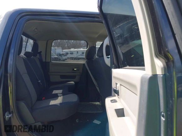 2011 Ram 2500 Big Horn with VIN 3D7UT2CL9BG589970, listed as a IAAI auction lot 41791498 with 100,773 mi miles. Bid and sale history available at carsss.com. Image 8.