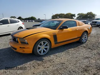 2007 Ford Mustang GT Deluxe with VIN 1ZVFT82H375264889, listed as a Copart auction lot 61177985 with 10,555 mi miles and Salvage title. Bid and sale history available at DreamBid. Image 1.