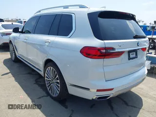 2019 BMW X7 xDrive50i z VIN 5UXCX4C54KLS38649, wystawiony jako IAAI lot #42435379 z przebiegiem 60 905 mil mil oraz . Historia ofert i sprzedaży dostępna na DreamBid. Obrazek 3.