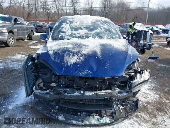 2022 Tesla Model X Plaid z VIN 7SAXCBE69NF343318, wystawiony jako IAAI lot #41387403 z przebiegiem Nie podano mil oraz . Historia ofert i sprzedaży dostępna na DreamBid. Obrazek 12.