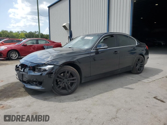 2015 BMW 3 Series 328i xDrive z VIN WBA3B5G54FNS12463, wystawiony jako Copart lot #55415725 z przebiegiem 133 747 mil mil oraz Szkoda całkowita • Salvage title. Historia ofert i sprzedaży dostępna na DreamBid. Obrazek 1.
