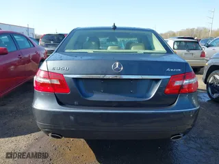 2013 Mercedes-Benz E-Class E 350 Luxury with VIN WDDHF8JB0DA707640, listed as a IAAI auction lot 41916454 with 104,469 mi miles. Bid and sale history available at carsss.com. Image 16.