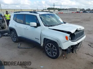 2017 Jeep Renegade Latitude with VIN ZACCJABB9HPG11083, listed as a IAAI auction lot 41475514 with 121,820 mi miles. Bid and sale history available at carsss.com. Image 1.