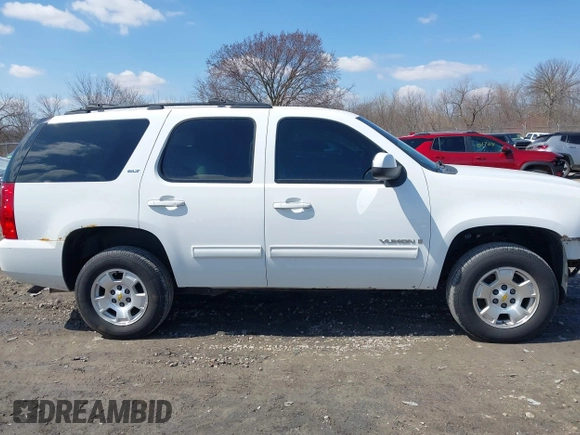 2009 GMC Yukon SLT w/4SA with VIN 1GKFK33059R282974, listed as a IAAI auction lot 42013219 with 209,240 mi miles. Bid and sale history available at carsss.com. Image 13.