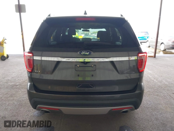 2017 Ford Explorer XLT with VIN 1FM5K7D80HGD04842, listed as a IAAI auction lot 41911091 with 90,680 mi miles and . Bid and sale history available at carsss.com. Image 17.