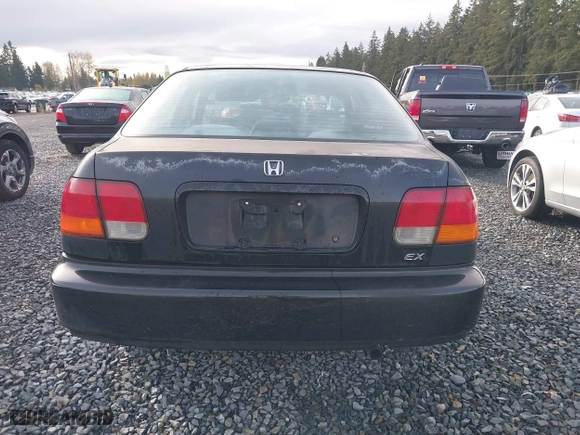 1997 Honda Civic EX with VIN 2HGEJ8542VH520783, listed as a IAAI auction lot 40744085 with 155,772 mi miles. Bid and sale history available at carsss.com. Image 16.